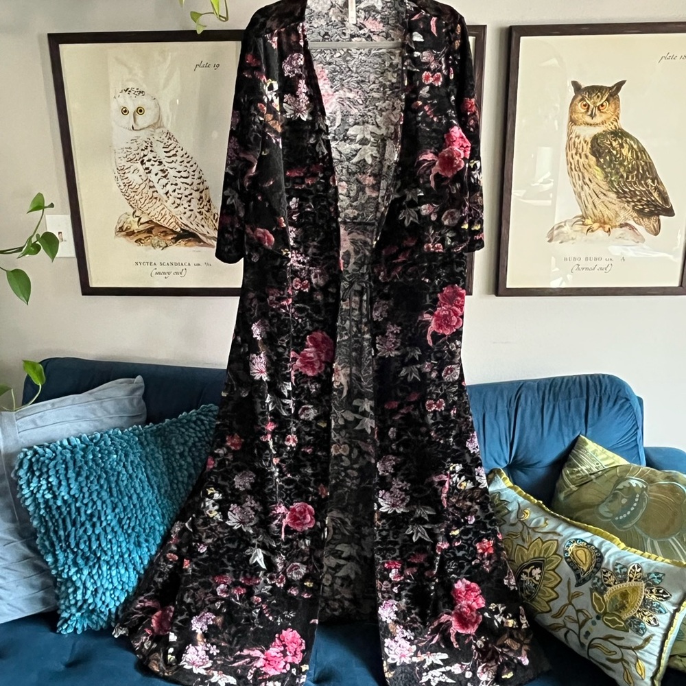 Xhilaration XXL Black Floral Duster - Picture 3 of 8